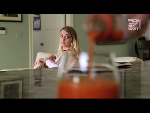 ❤️ Ragazza calda con grandi tette e figa stretta riceve il cazzo dal perdente, ma molto duro ❤❌ Pornoal it.hotpornphotos.ru ❌️❤